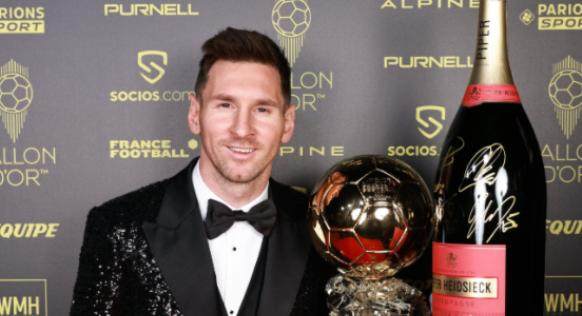 500万网彩票官网-西媒“日月同辉”报道梅西金球 阿名嘴为骂过他道歉